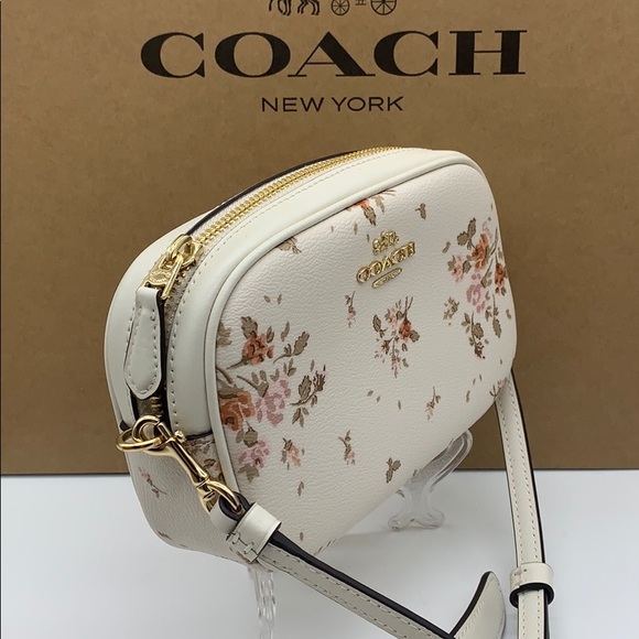 Convertible Belt Bag With Rose Bouquet Print - Picture 5 of 16